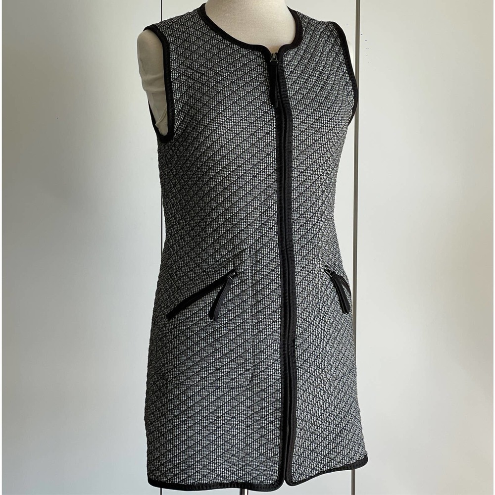 Houndstooth Zip Up Quilted Vest